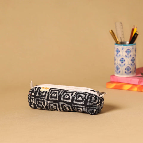 Handcrafted quilted pencil pouch 17