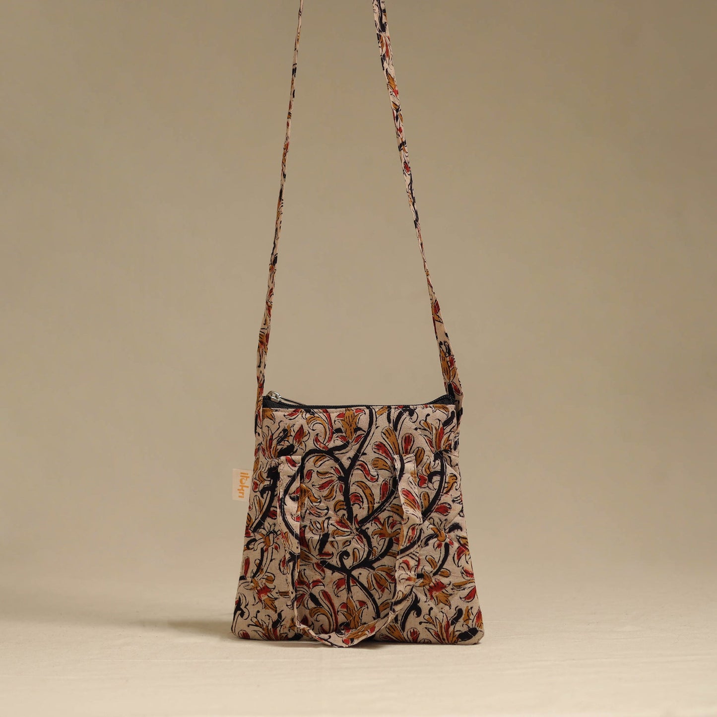 Handcrafted quilted sling bag 01