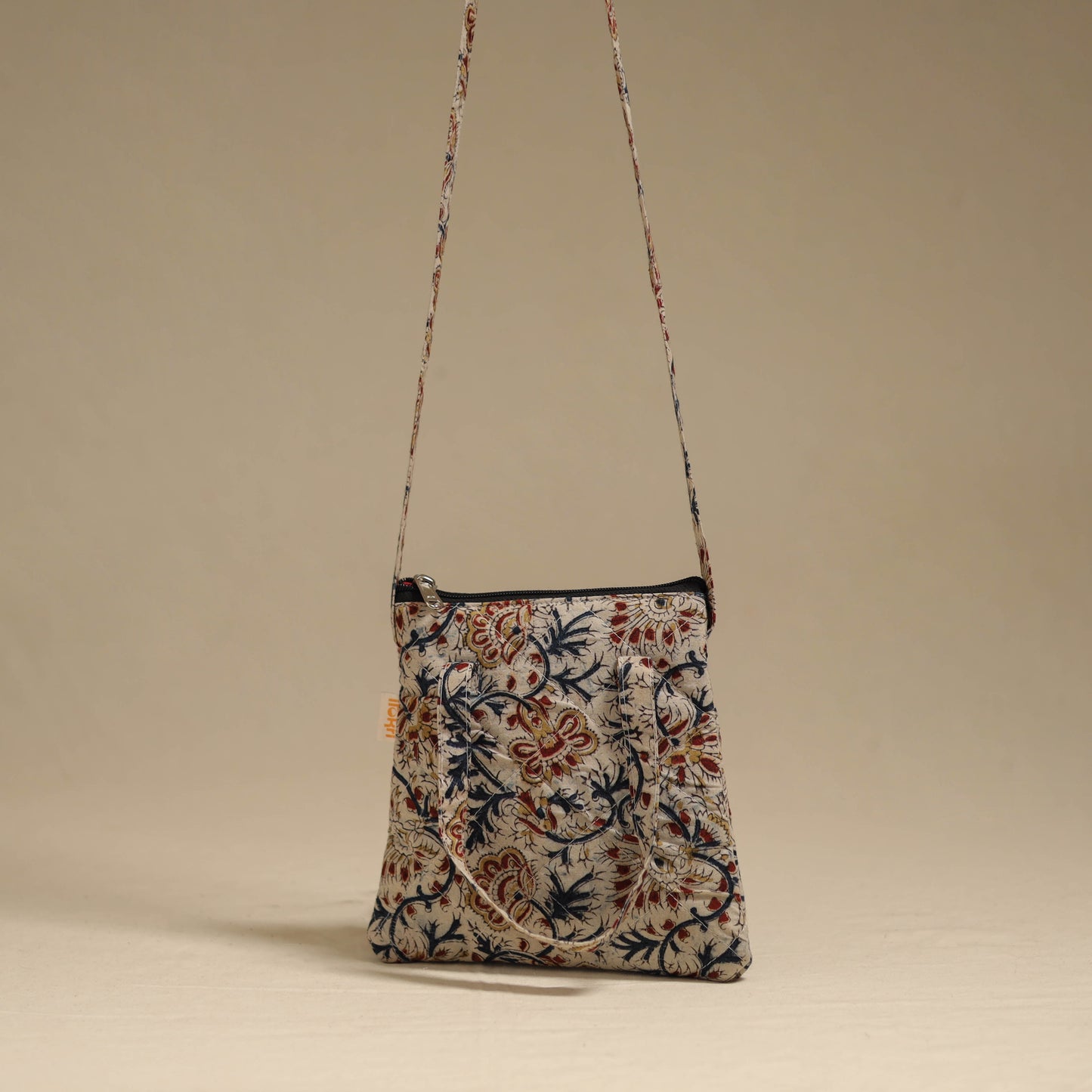 Handcrafted quilted sling bag 03