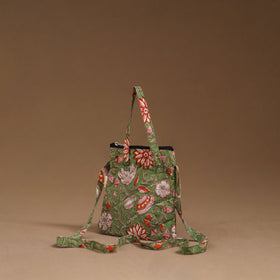 Handcrafted quilted sling bag 06