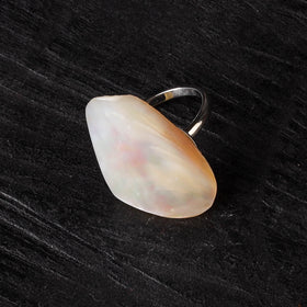 Handcrafted seashell ring (adjustable) 15