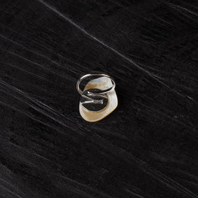 Handcrafted seashell ring (adjustable) 15
