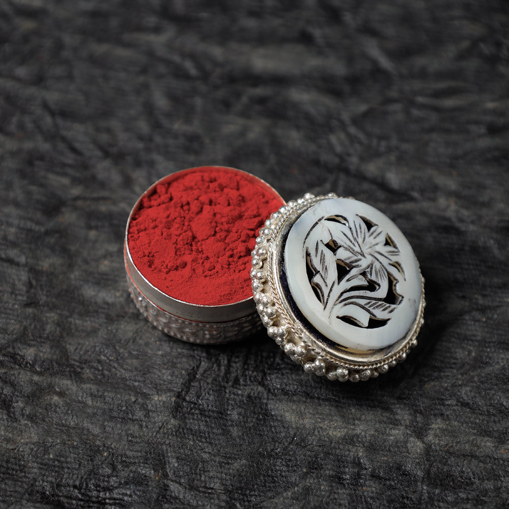  Handcrafted Seashell Sindoor Box Online at iTokri.com 