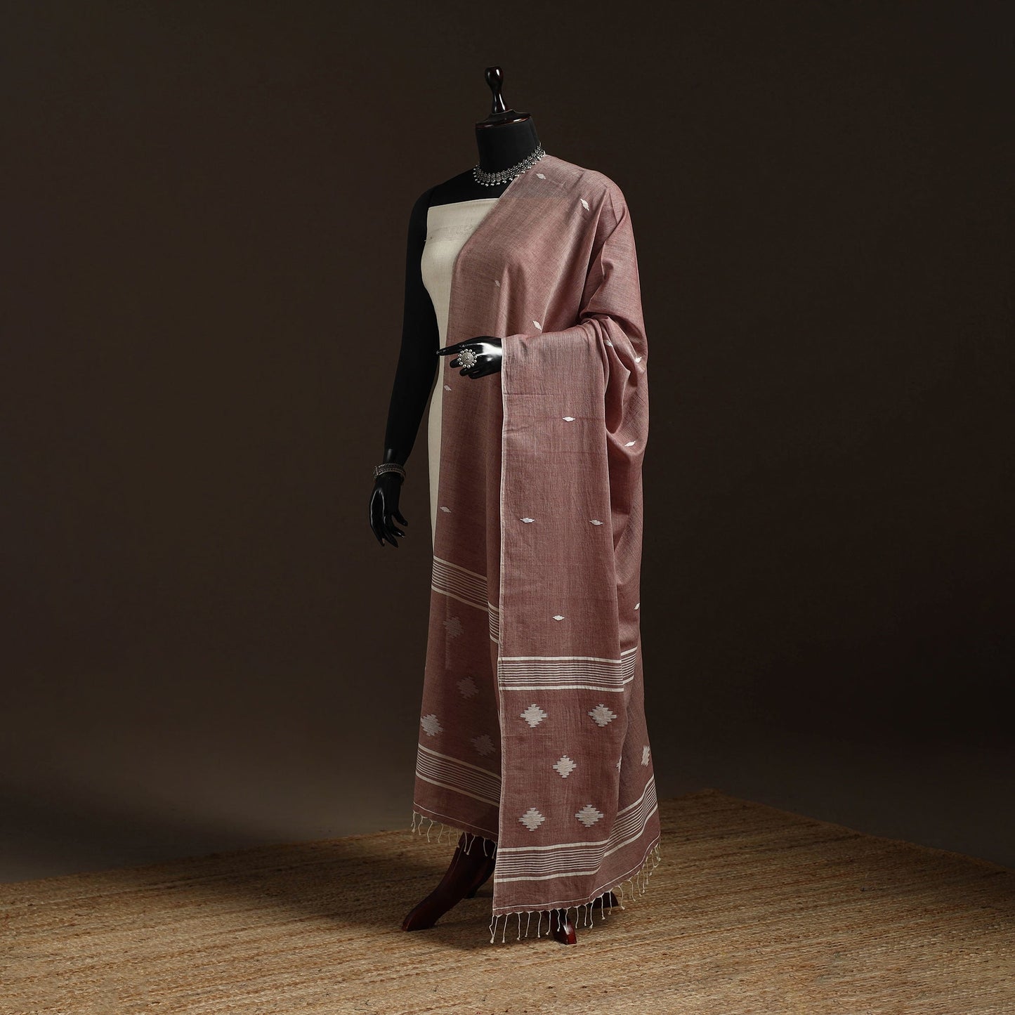 Handloom cotton burdwan jamdani dupatta 10 - handcrafted