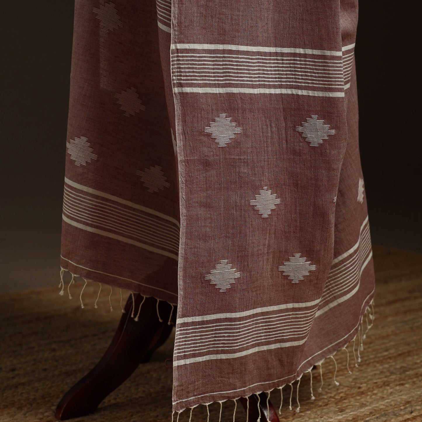 Handloom cotton burdwan jamdani dupatta 10 - handcrafted