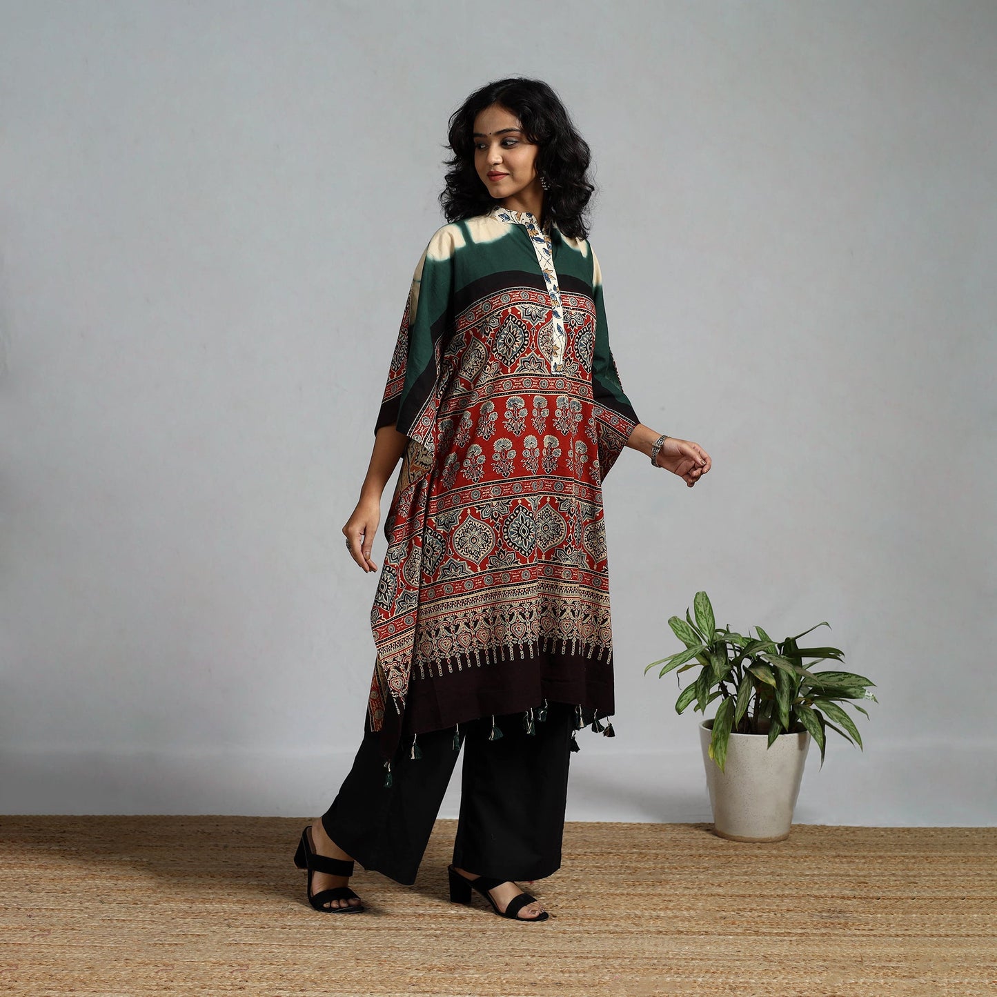 Handloom cotton natural dyed medium kaftan 01 - handcrafted