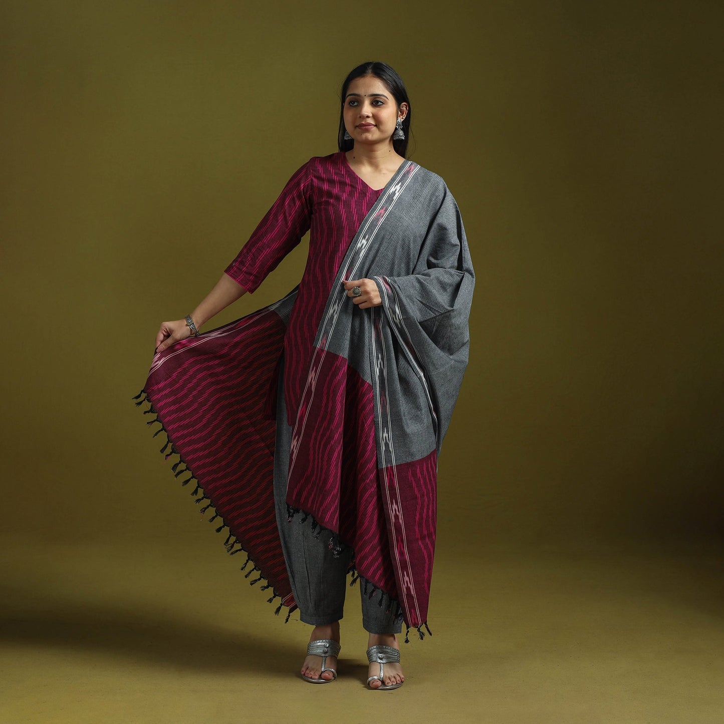 Handloom cotton pochampally ikat 3pc kurta set for women 01