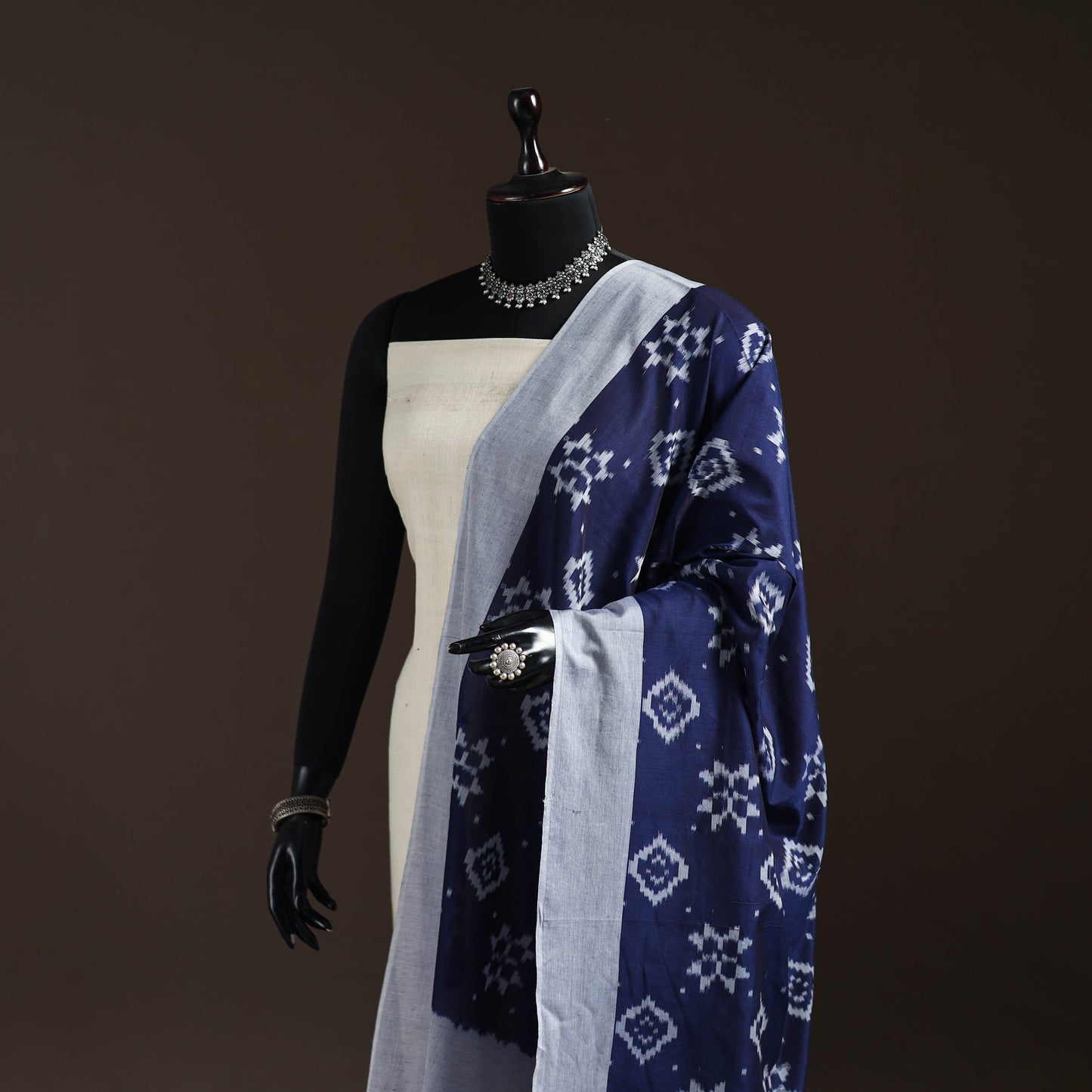 Handloom cotton pochampally ikat dupatta 13 - handcrafted
