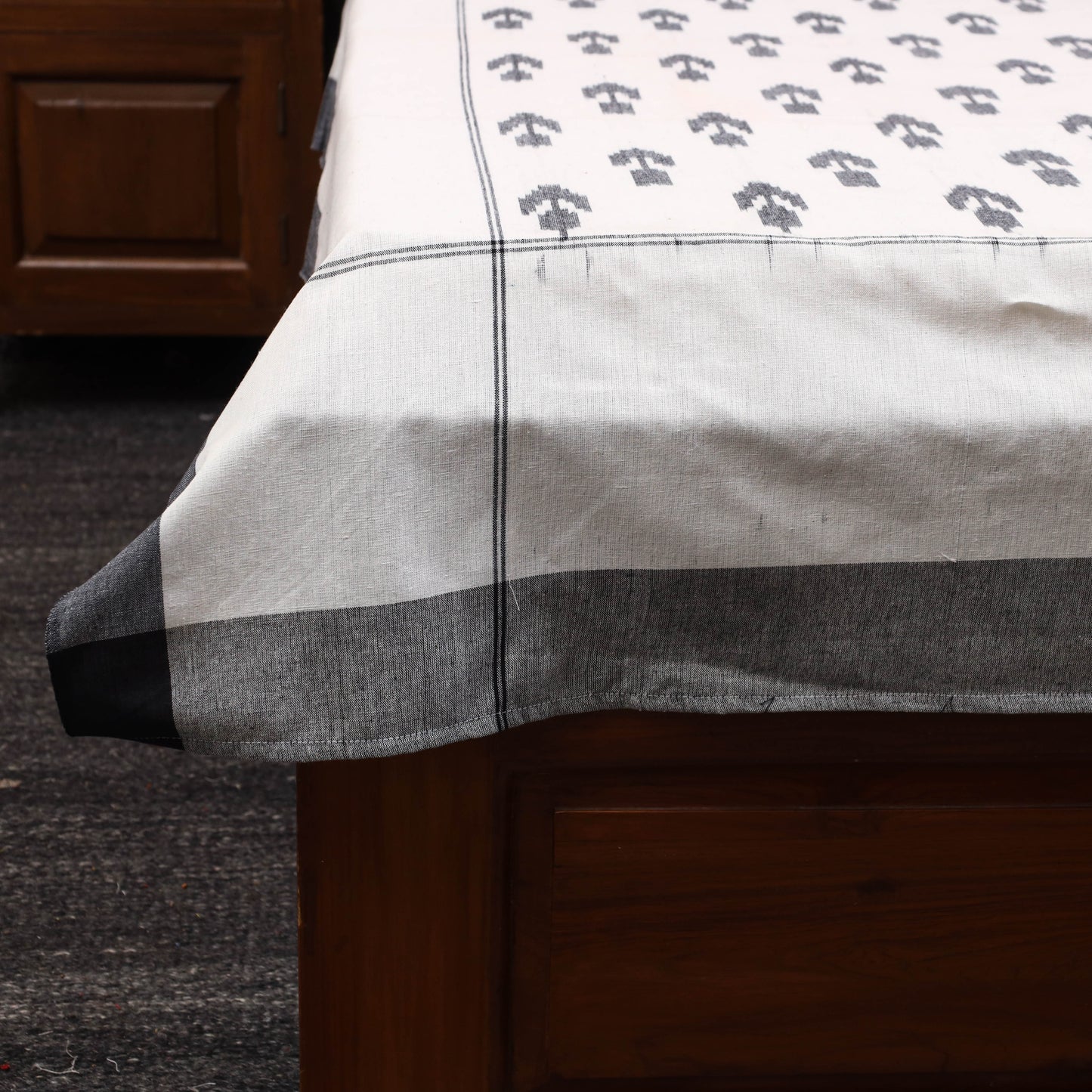 Handloom cotton single pochampally ikat bed sheet (90 x 60