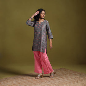 Handloom embroidered mercerised cotton short pochampally