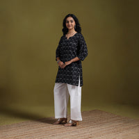 Handloom embroidered mercerised cotton short pochampally