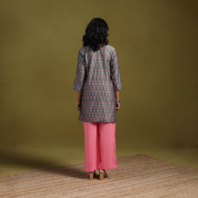 Handloom embroidered mercerised cotton short pochampally