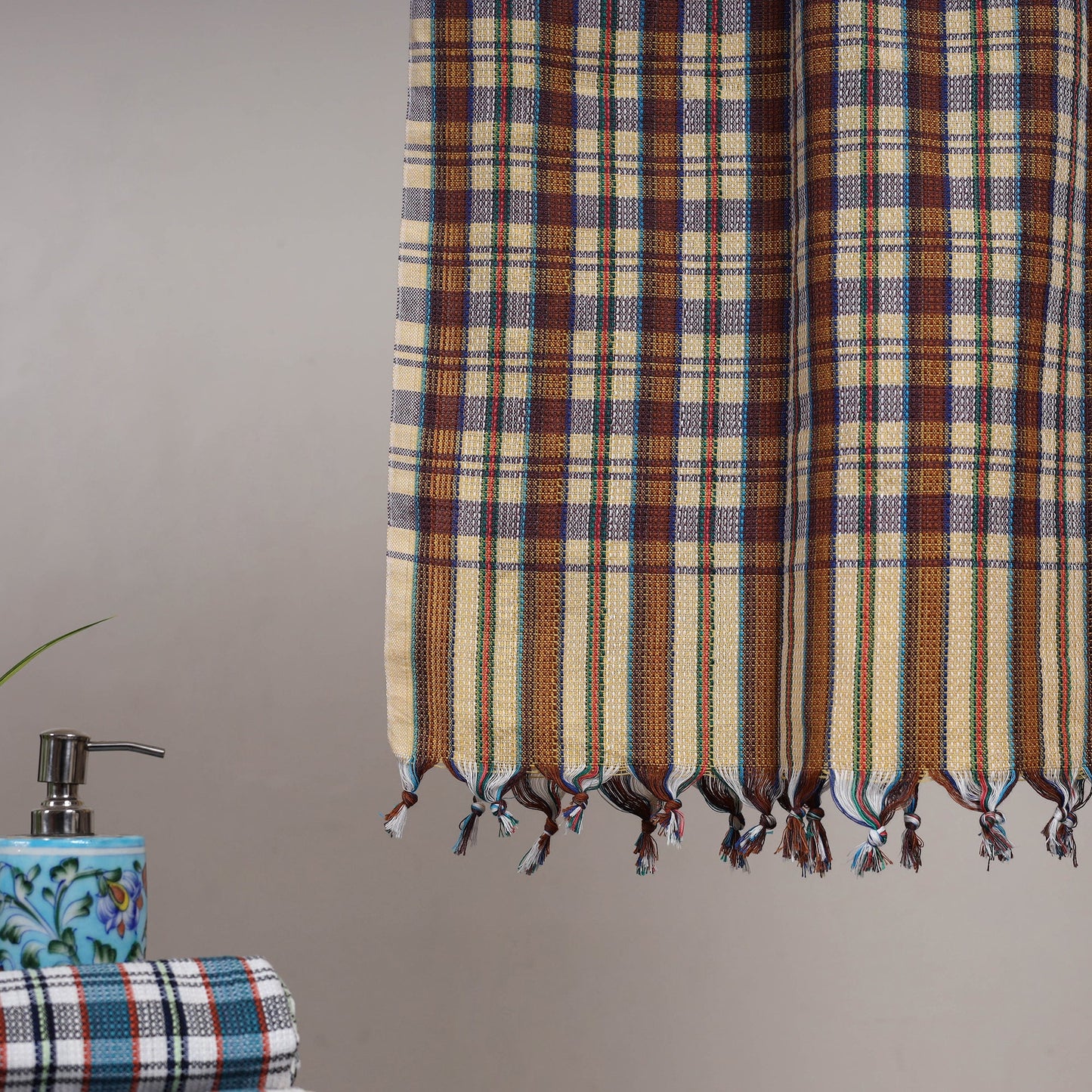 Handloom fine cotton checks bath towel 01 - handcrafted