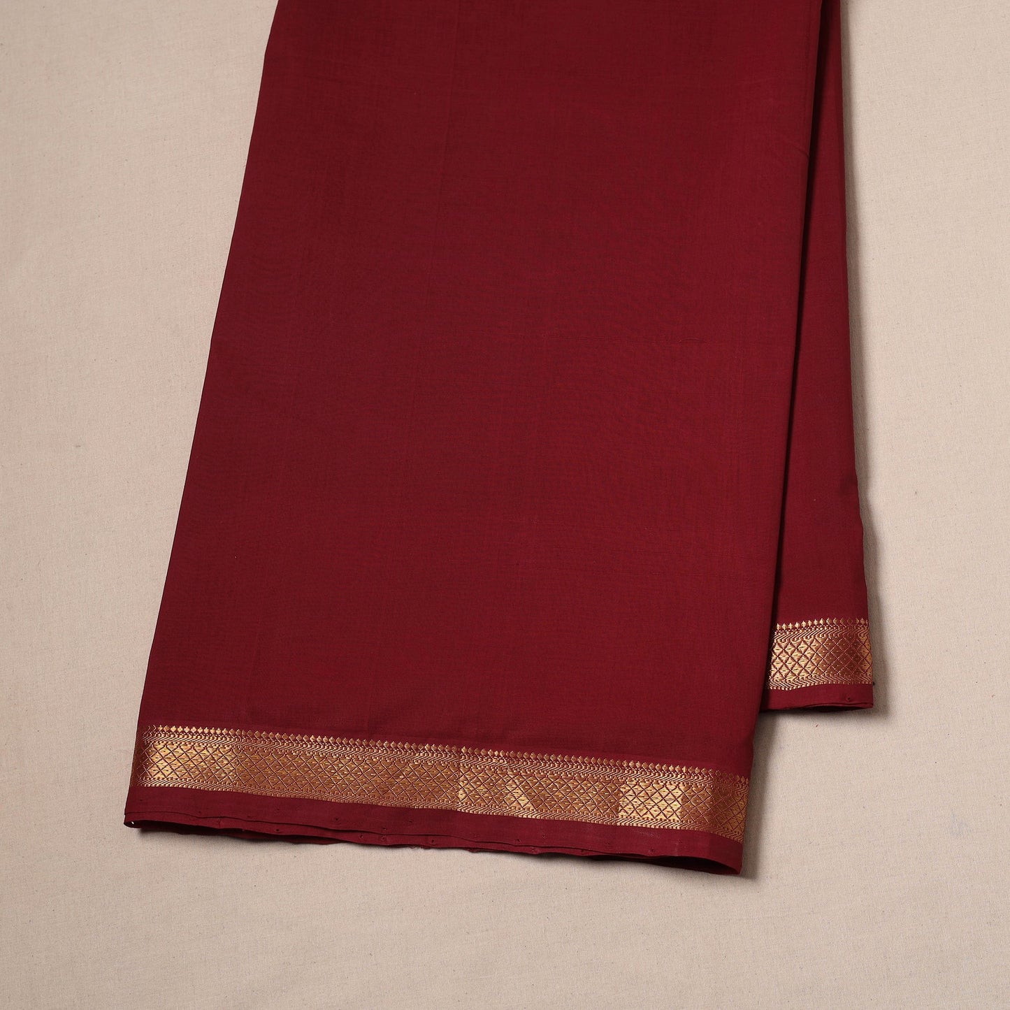 Handloom mangalagiri cotton fabric with nizam zari border