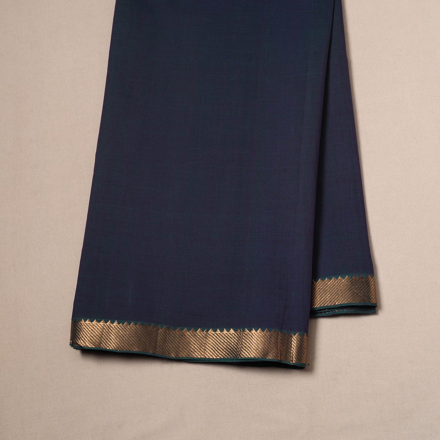 Handloom mangalagiri cotton fabric with nizam zari border