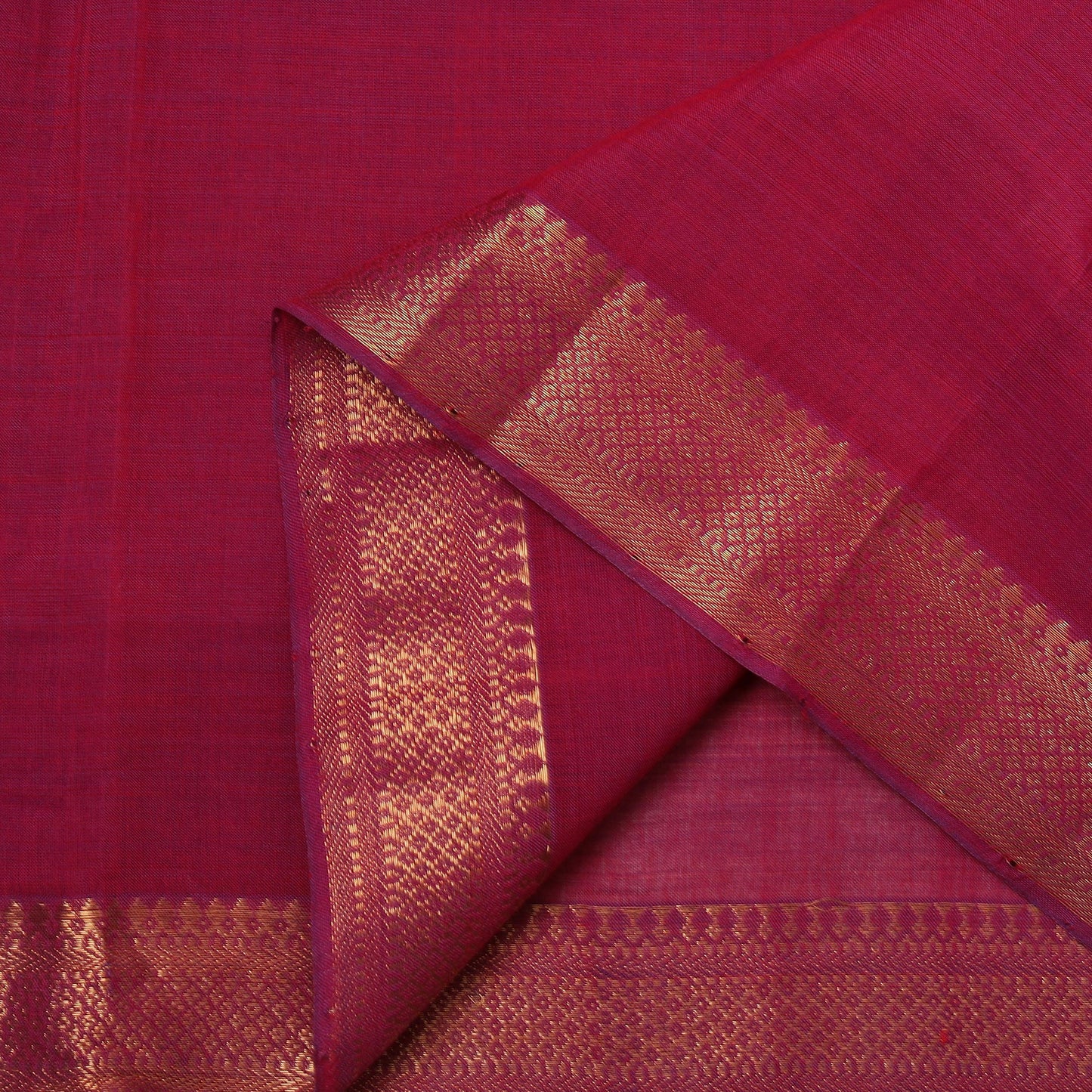 Handloom mangalagiri cotton fabric with nizam zari border