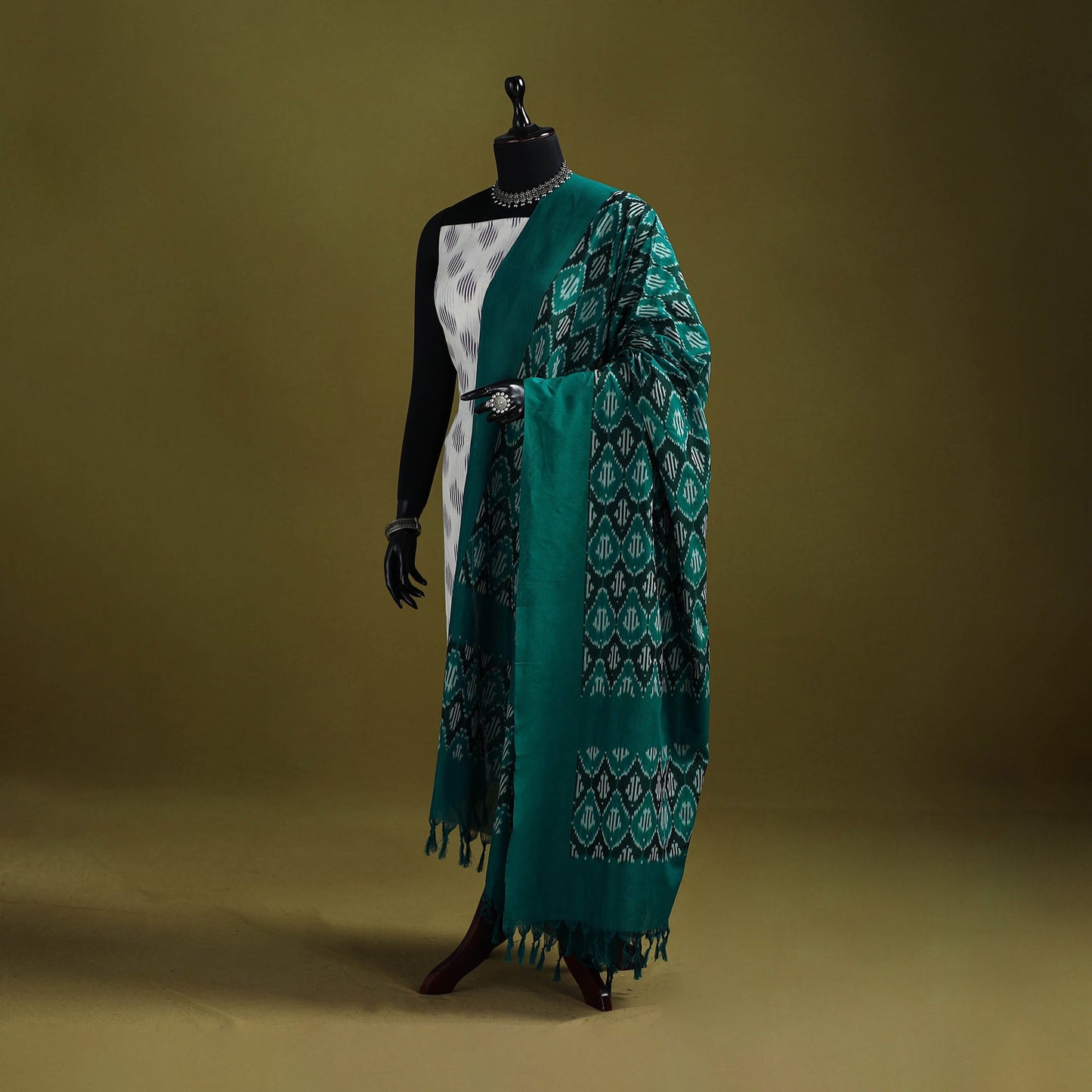 Handloom mercerised cotton pochampally ikat dupatta 38