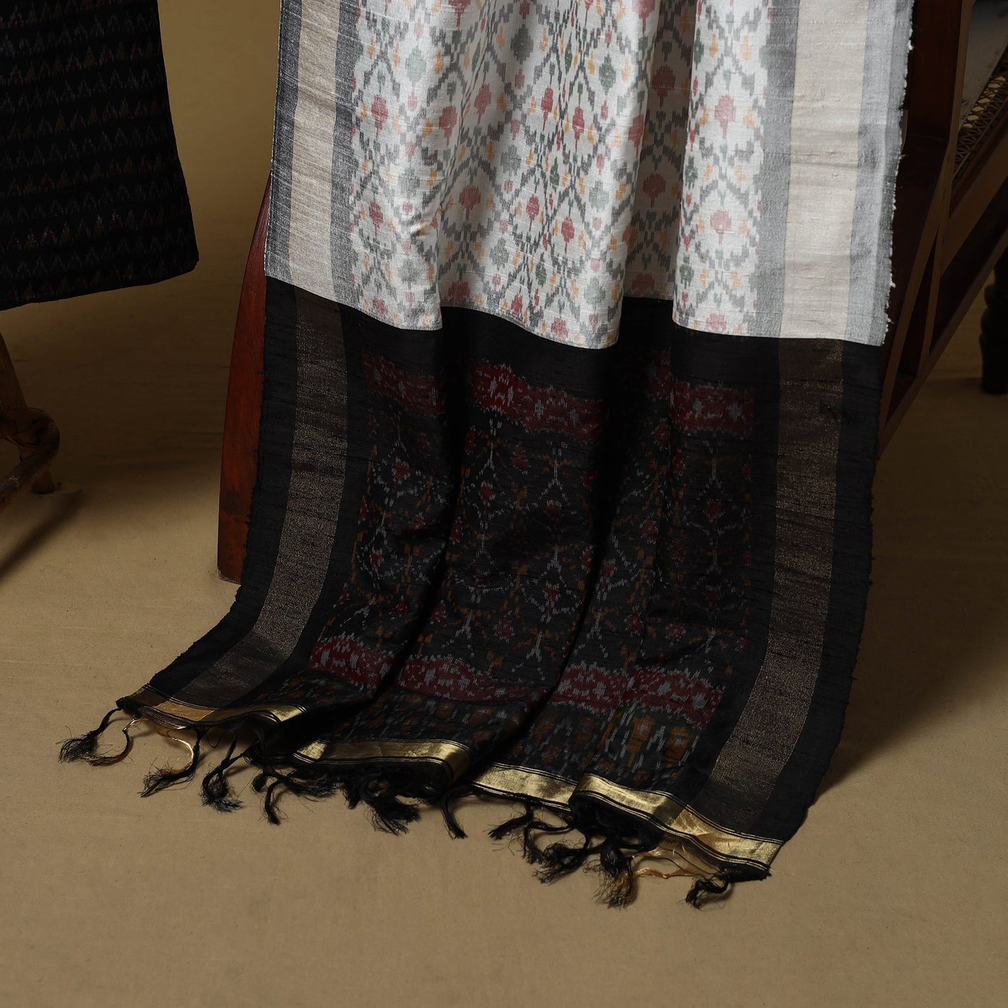 Handloom mulberry silk pochampally ikat 2pc unstitched