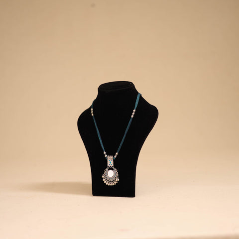 Handmade beadwork pendant necklace 10 - handcrafted