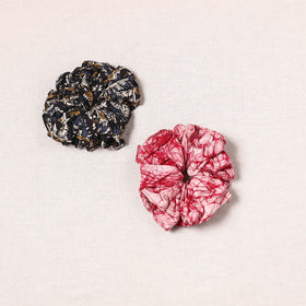 Handmade cotton rubber bands/scrunchies (set of 2) 45