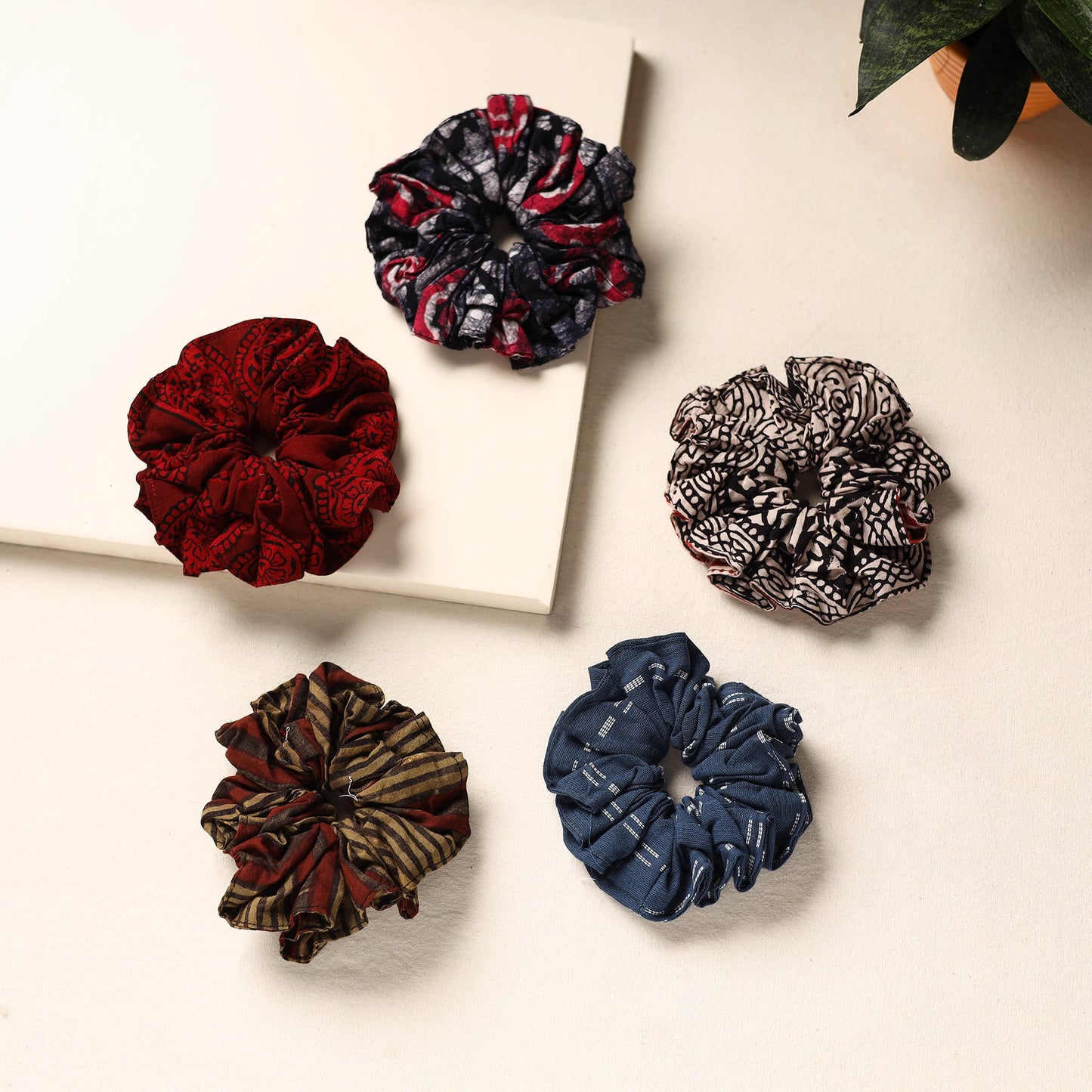 Handmade cotton rubber bands/scrunchies (set of 5) 51