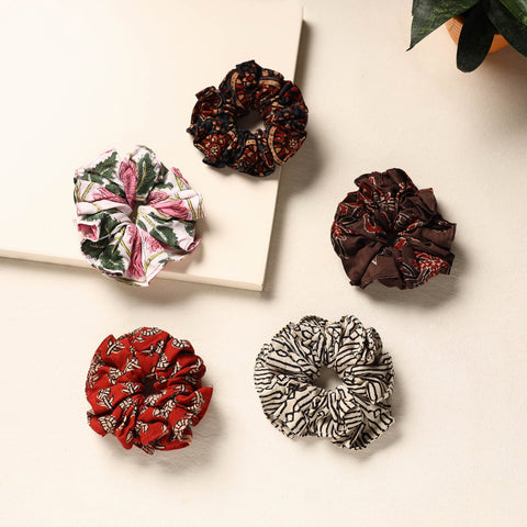 Handmade cotton rubber bands/scrunchies (set of 5) 52