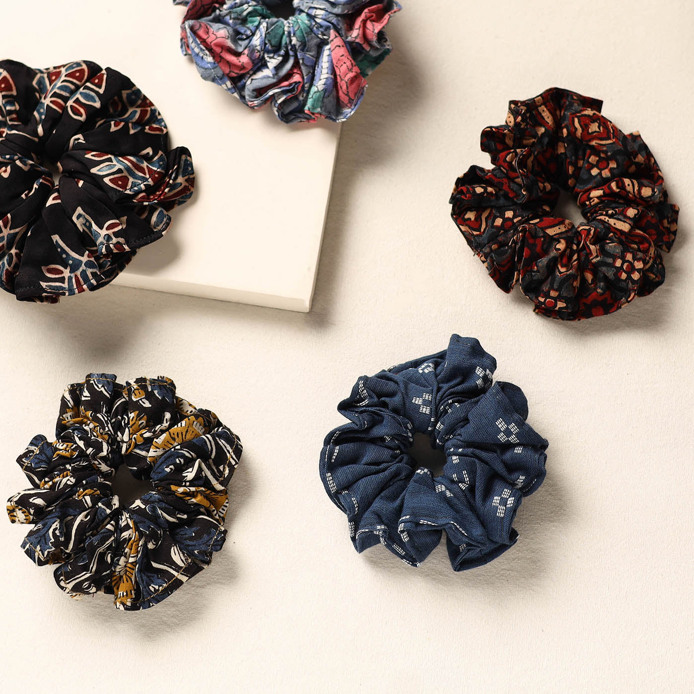 Handmade cotton rubber bands/scrunchies (set of 5) 56