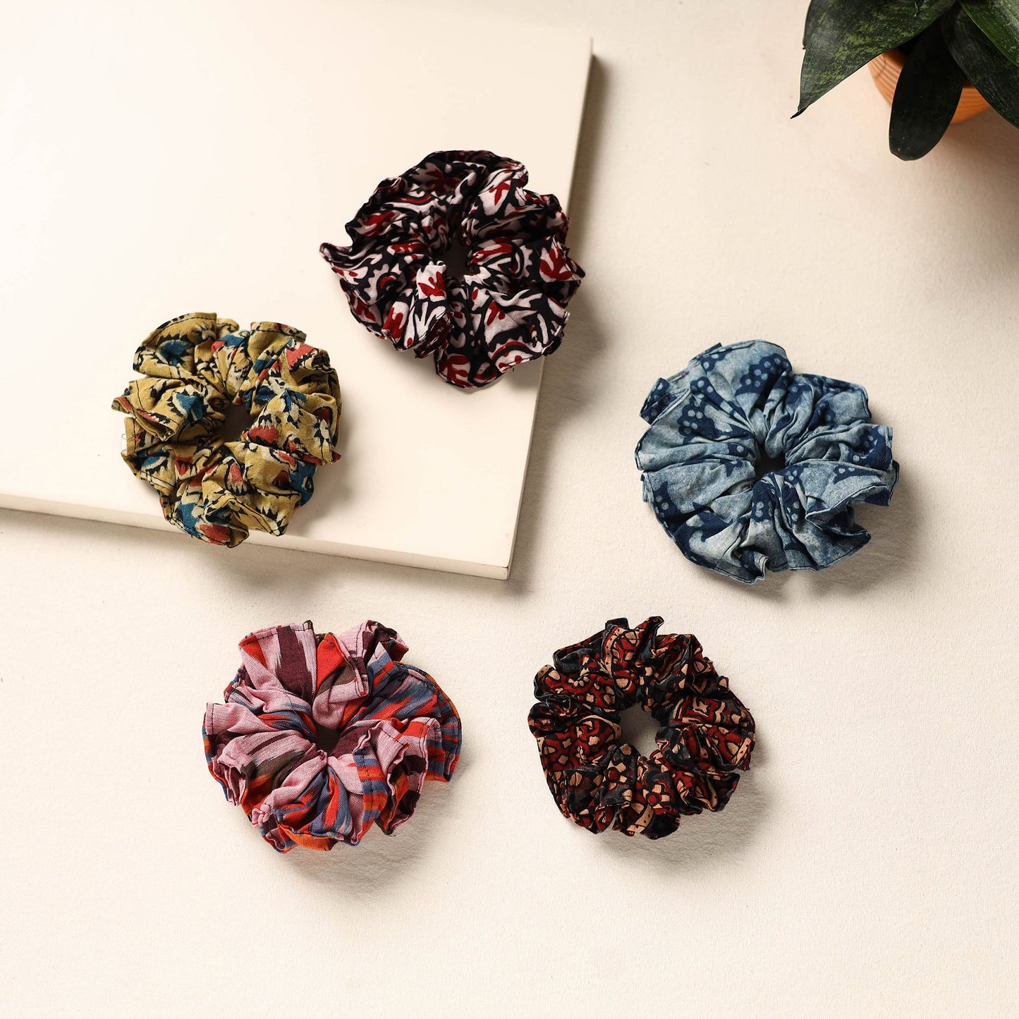 Handmade cotton rubber bands/scrunchies (set of 5) 57