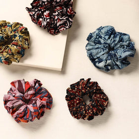 Handmade cotton rubber bands/scrunchies (set of 5) 57