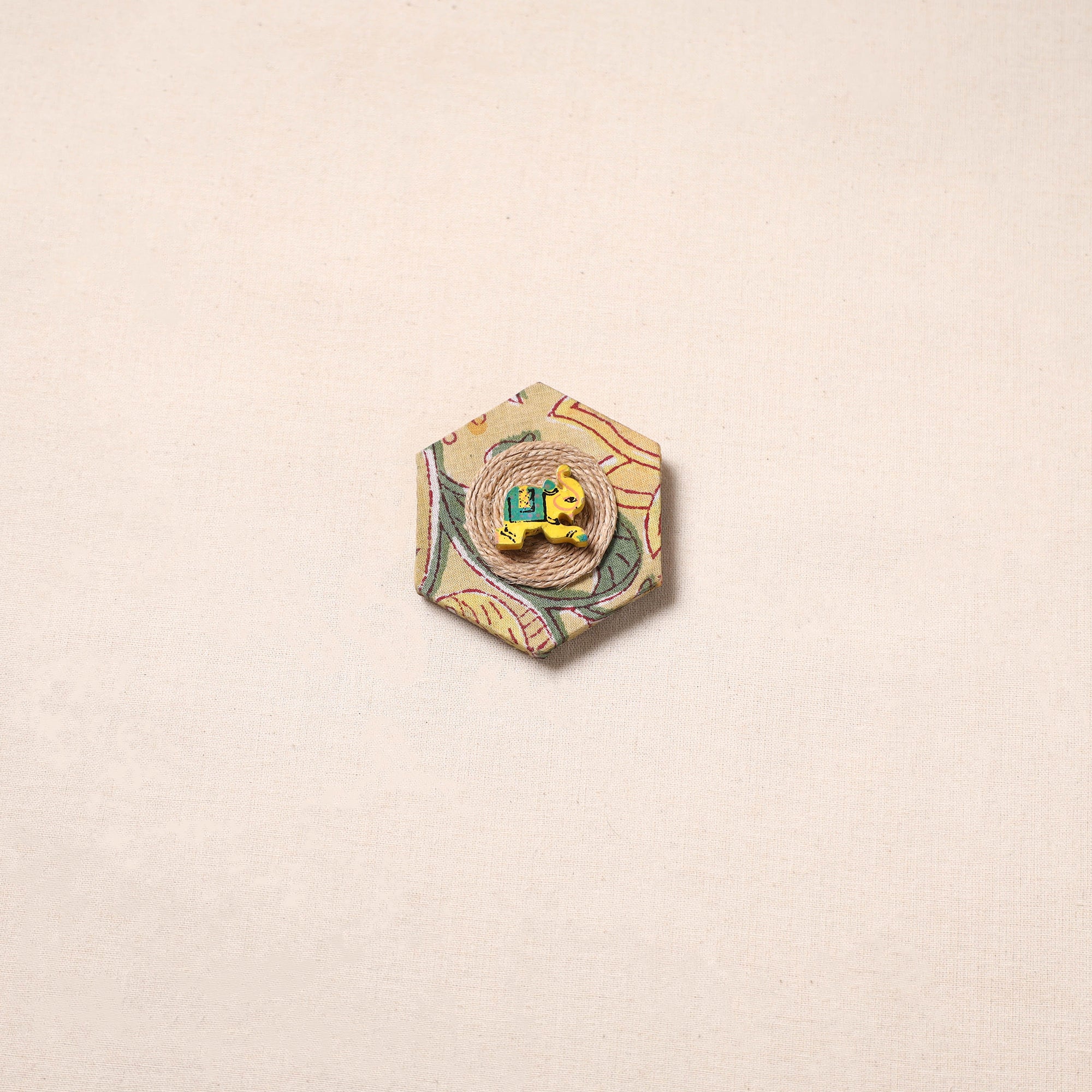 Handmade fabart elephant jute magnet (assorted) 18