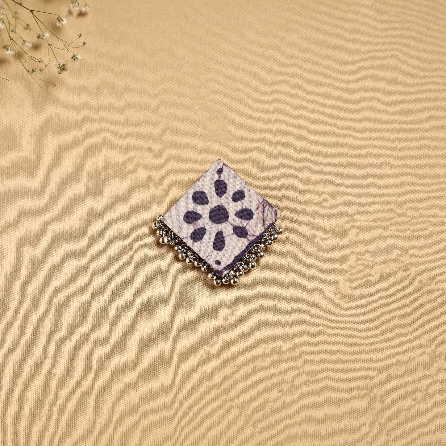 Handmade fabart ghungroo work hair clip 25 - handcrafted