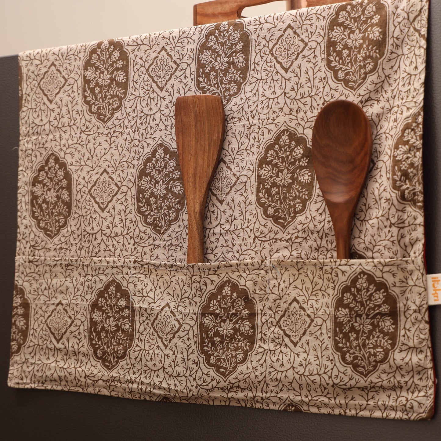 Handmade fridge top cover with multiple pockets 04