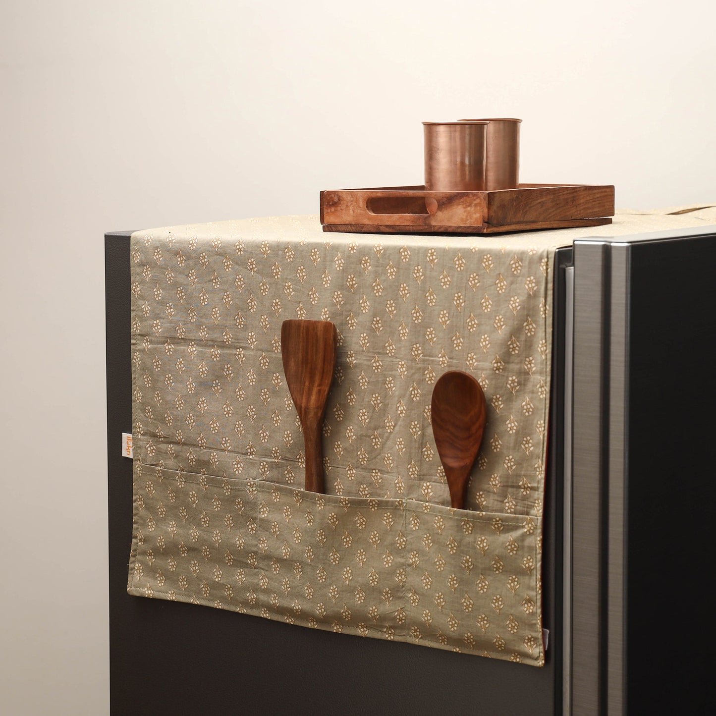 Handmade fridge top cover with multiple pockets 08