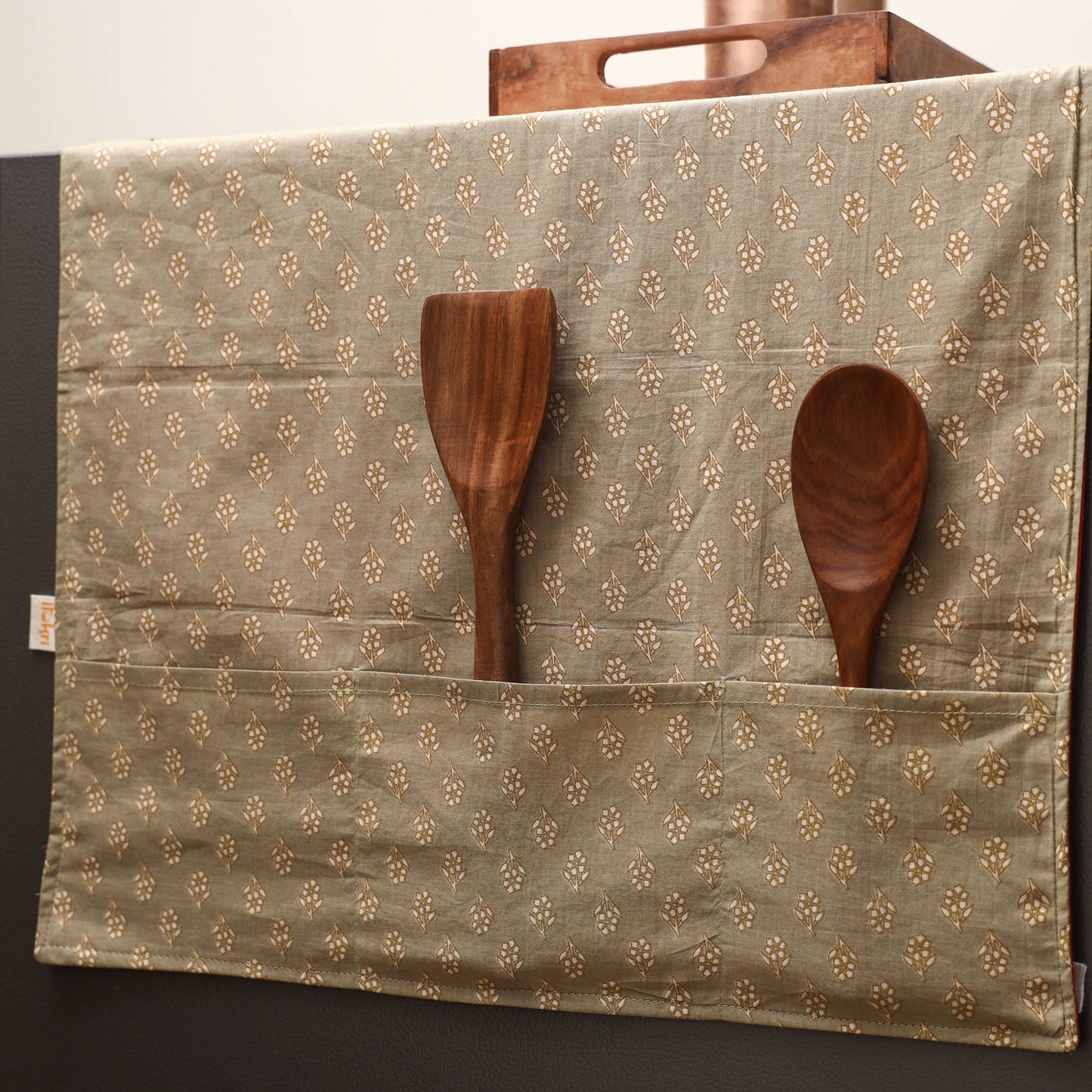 Handmade fridge top cover with multiple pockets 08