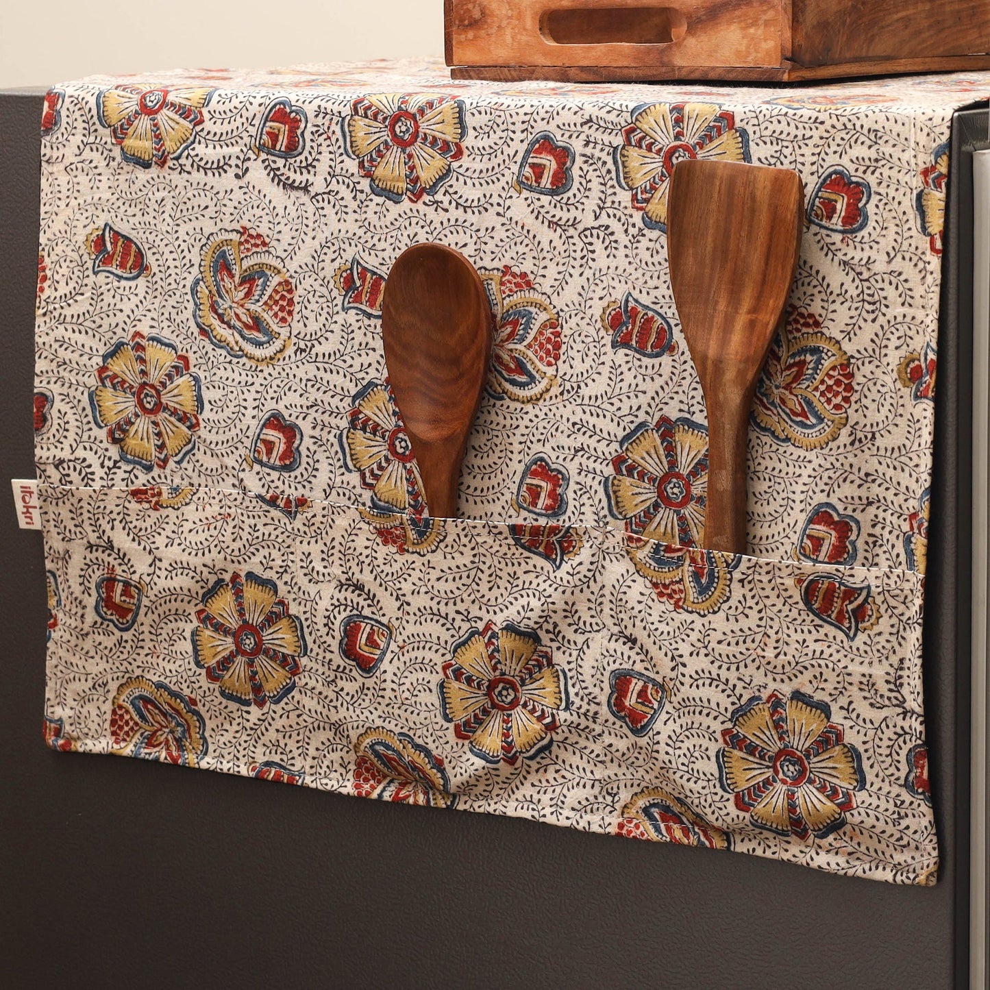 Handmade fridge top cover with multiple pockets 08