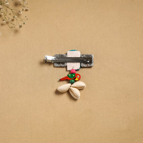 Handmade gs shell & thread work hair clip 28 - handcrafted