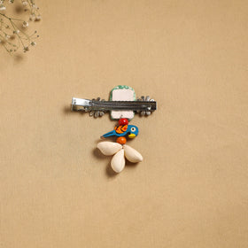 Handmade gs shell & thread work hair clip 34 - handcrafted