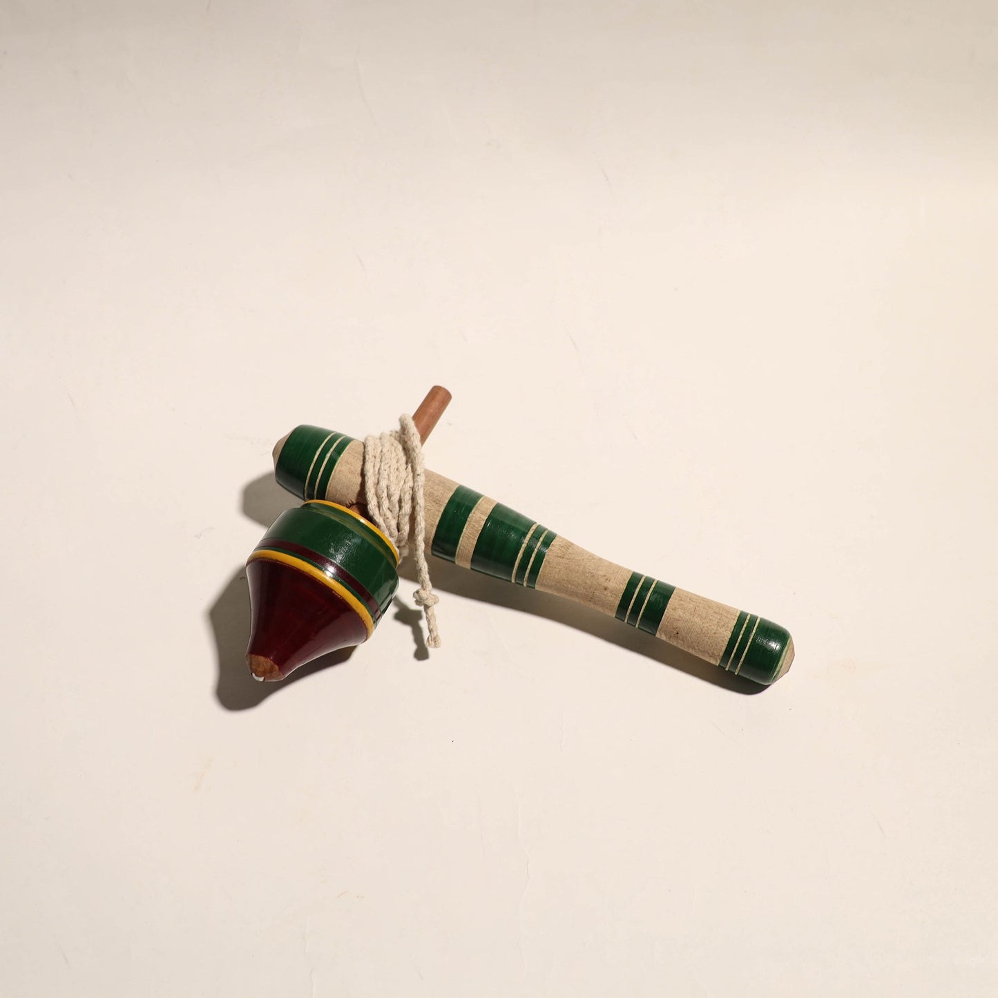  Handmade Lacquered Wooden Spinning Top - Lattu