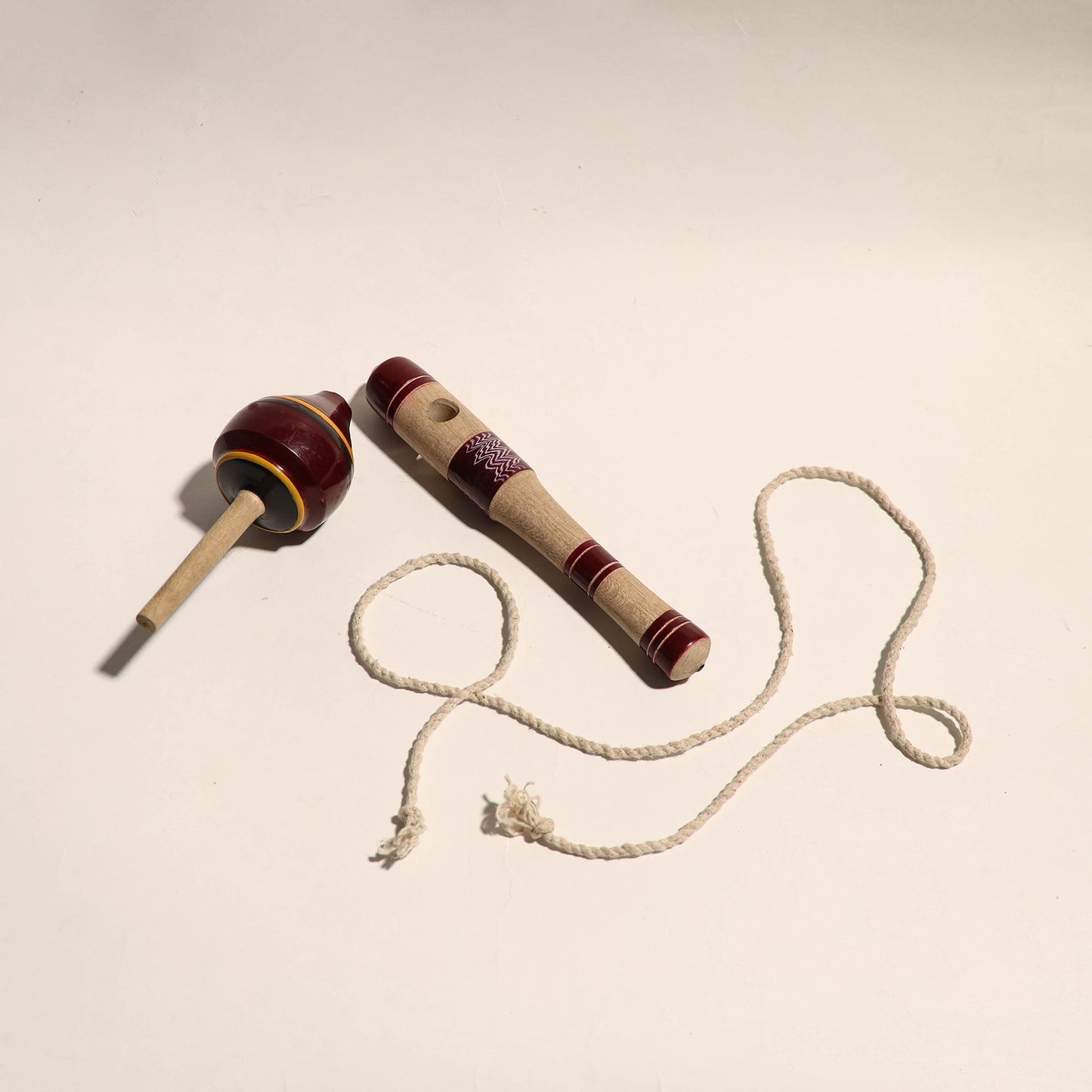  Handmade Lacquered Wooden Spinning Top - Lattu