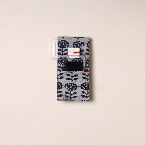 Handmade mobile charging holder 09 - handcrafted