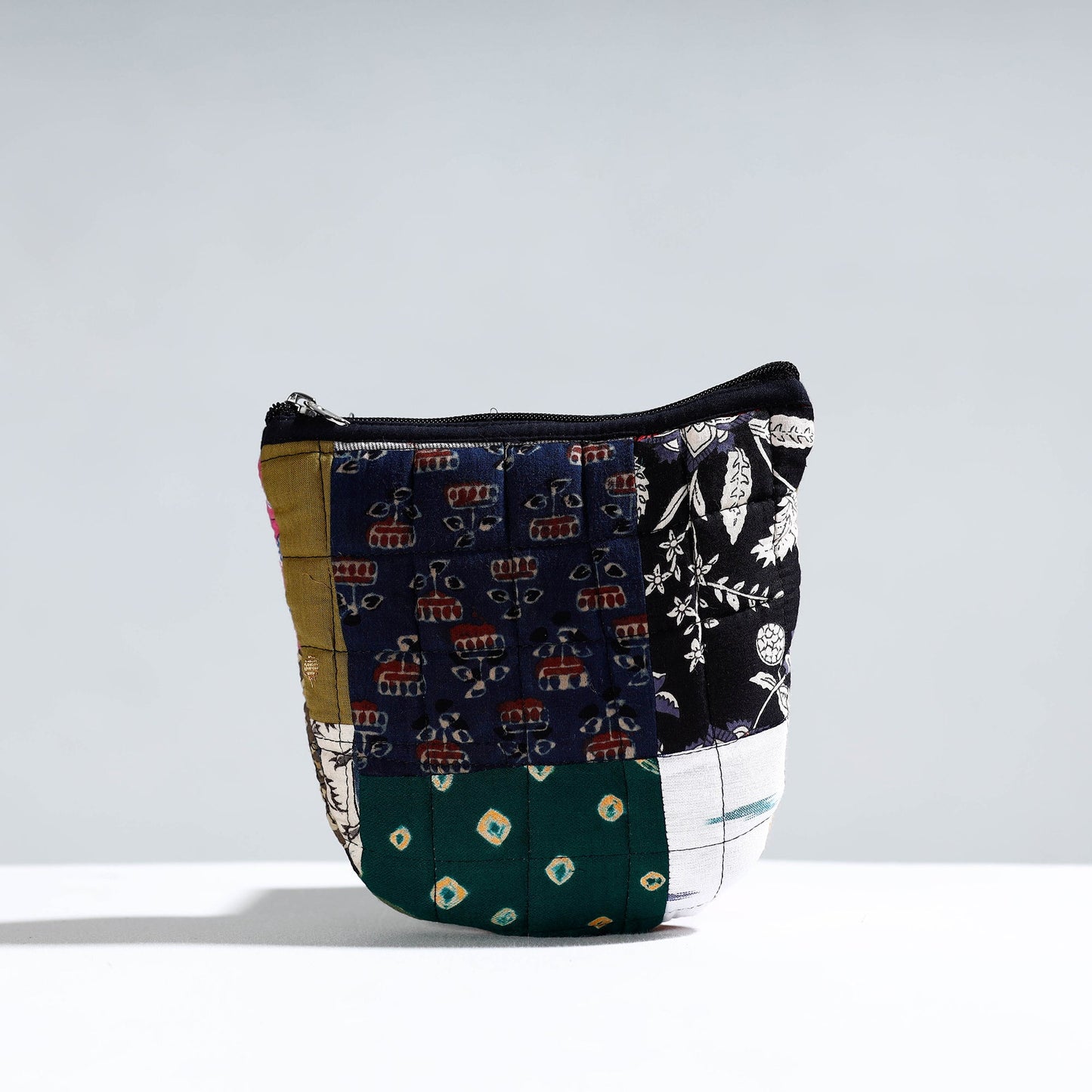  Handmade Quilted Patchwork Utility Pouch 19 