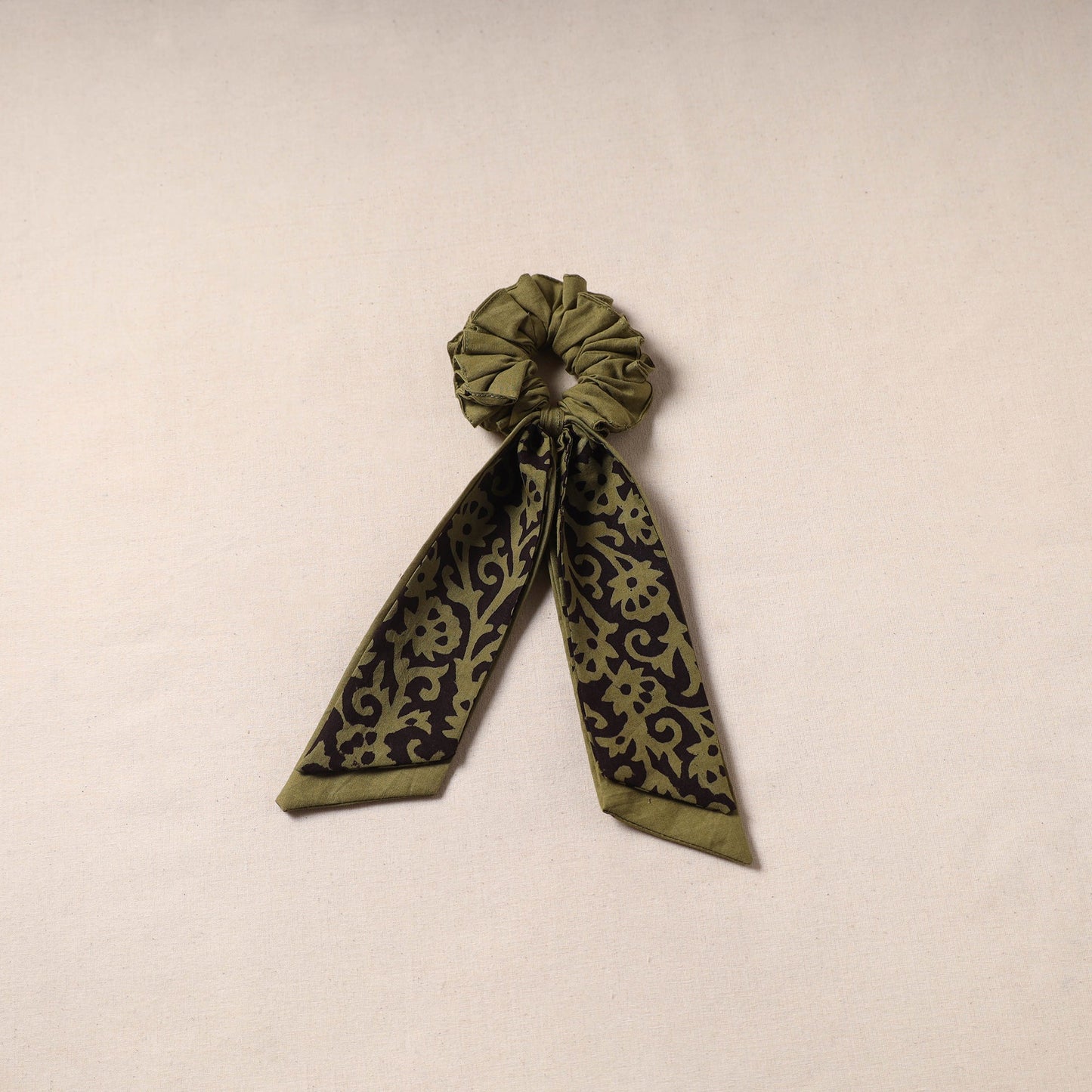Handmade rubber band/scarf scrunchie 83 - handcrafted