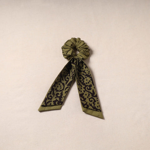 Handmade rubber band/scarf scrunchie 83 - handcrafted