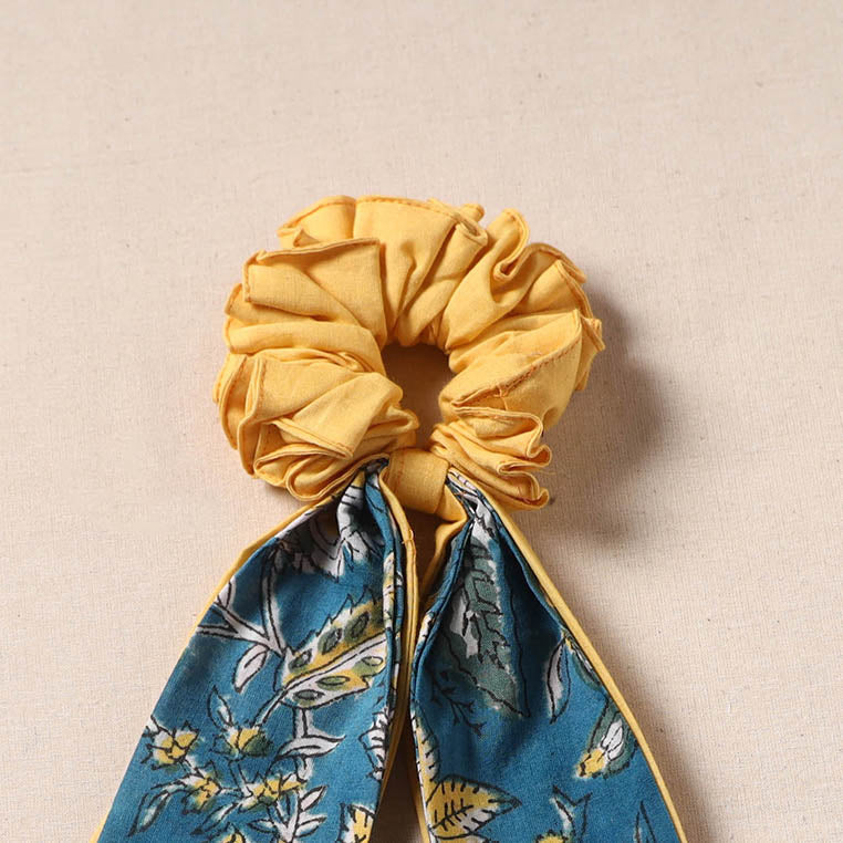 Handmade rubber band/scarf scrunchie 84 - handcrafted