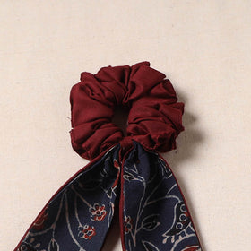 Handmade rubber band/scarf scrunchie 85 - handcrafted