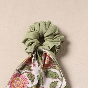 Handmade rubber band/scarf scrunchie 87 - handcrafted