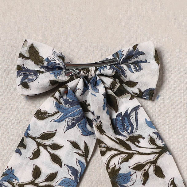 Handmade women’s bow hair clip 01 - handcrafted