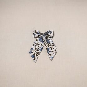 Handmade women’s bow hair clip 01 - handcrafted