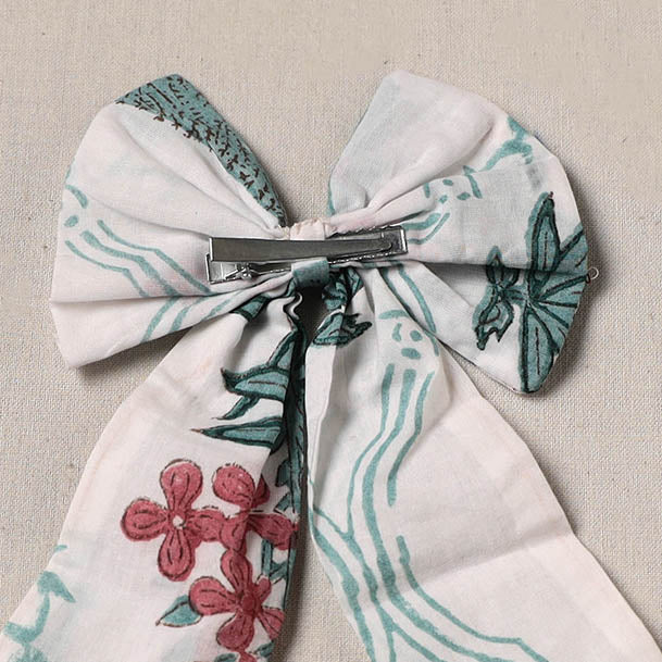Handmade women’s bow hair clip 02 - handcrafted
