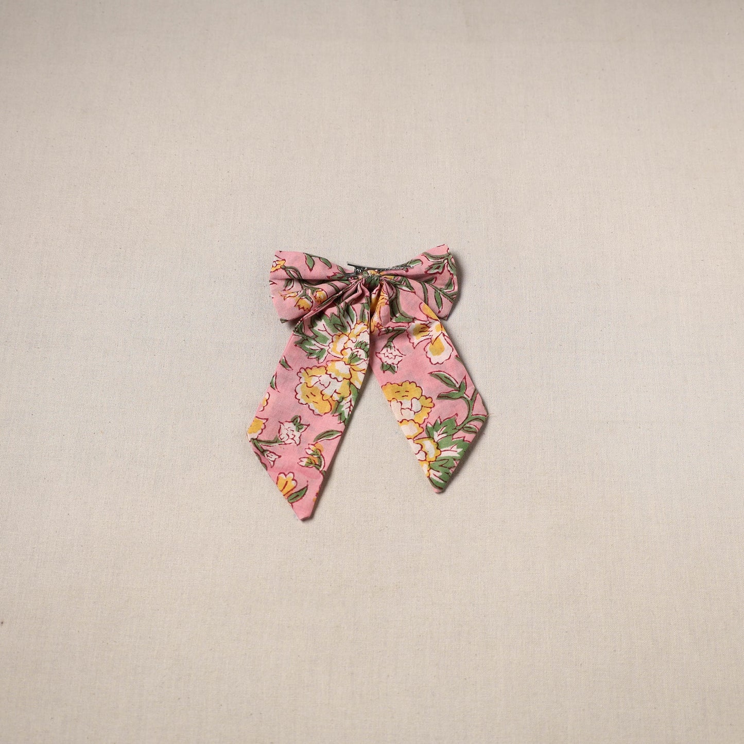 Handmade women’s bow hair clip 05 - handcrafted